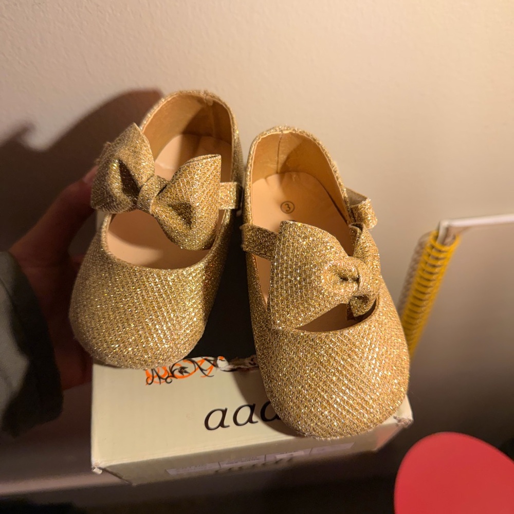 Gold Baby Shoes with Bow